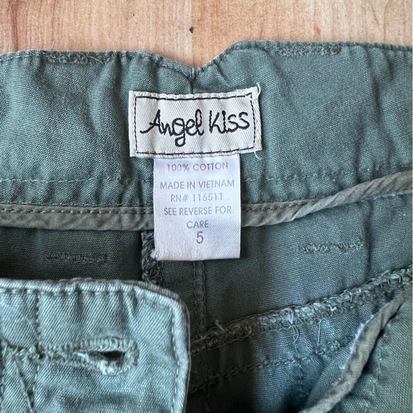 Vintage Y2K Angel Kiss Low Rise Utility Shorts - Picture 4 of 9